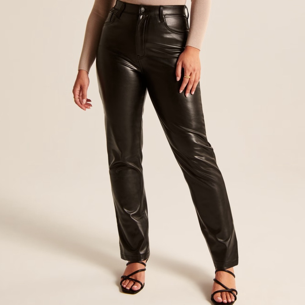 NWOT Abercrombie & Fitch 37waist/24S Curve Love 90s straight faux leather pants